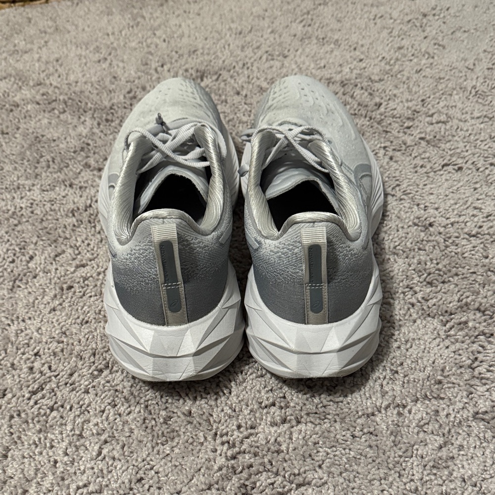 ASICS NovaBlast 4 Running Shoes - Picture 3 of 6
